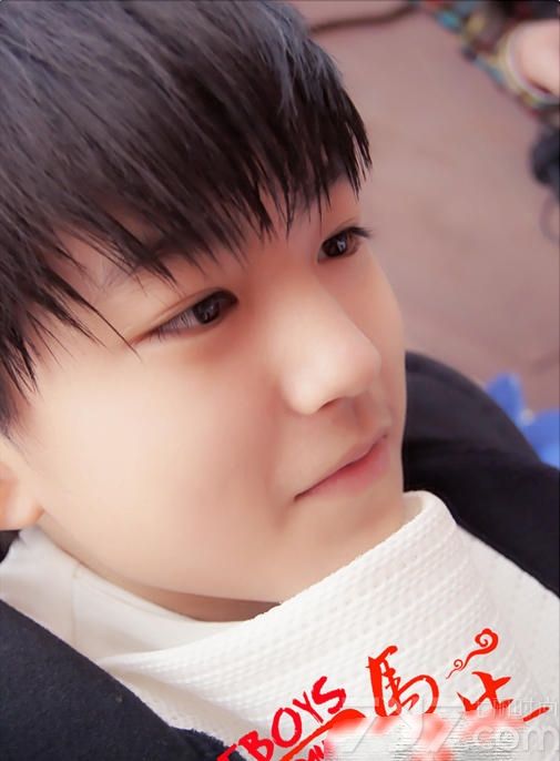 TFBOYS偶像组合，成员有王俊凯、王源、易烊千玺。十四五岁的三小只，是名符其实的“嫩偶”。TFBOYS有多红？相信大家都已清楚，下面就为大家分享小鲜肉tfboys的日常生活照，一起来看看吧！