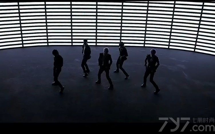 MBLAQ4日发表第五张迷你专辑《Sexy Beat》，主打曲《Smoky Girl》完整版MV公开！Primary、Zion.T和Simon D共同参与制作，与MBLAQ之前的音乐完成180度反转，展现和现偶像音乐截然不同的感觉。另外MBLAQ将于今晚7时举行新专辑Showcase，并展开全面的回归活动。