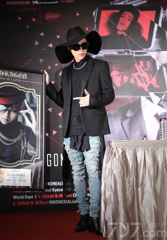 <p>韩星GD5月9日台北开记者会为个唱造势。潮范儿十足的他黑<a style=