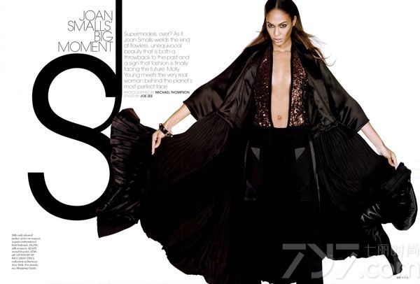 波多黎各的美女超模琼·斯莫斯（Joan Smalls）登上《ELLE》杂志美国版2014年1月刊封面，身穿土豪金和性感透视礼服以及夸张炫黑晚礼服和时尚保暖毛衣等演绎冬季时尚。