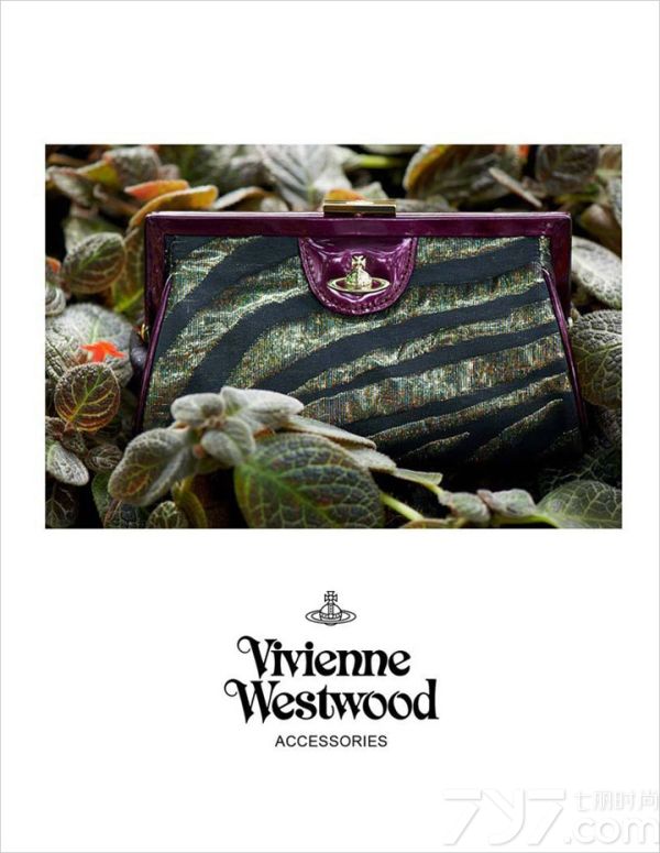 英国时装品牌 Vivienne Westwood（薇薇安·韦斯特伍德）发布2013秋冬系列时尚女装广告大片，本次大片由时尚摄影师 Jack Pierson（杰克.皮尔森）执镜，顶级名模 Iekeliene Stange 与西太后均有出镜演绎。Vivienne Westwood 是时装界的“朋克之母”。她使摇滚具有了典型的外表，撕口子或挖洞的T恤、拉链、色情口号、金属挂链等，并一直影响至今。英国给人的印象总是两种极端：一端是英国的皇家形象，一板一眼；另一端则是身体语言非常活泼的庞克，有着五颜六色的叛逆衣装和发型。Westwood是属于非正统的极端，她颇能掌握时代精神，将叛逆的元素融入作品之中。