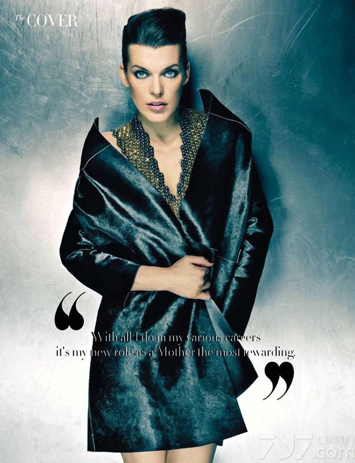 Milla Jovovich为《Harper’s Bazaar》香港版2013年8月号拍摄时尚广告大片。米拉·乔沃维奇（Milla Jovovich）不仅是一名模特，同时又是歌星和演员。代表作品为吕克·贝松拍摄的《第五元素》以及《生化危机》系列电影，音乐专辑有《The Divine Comedy》。