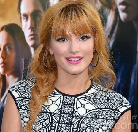 贝拉·索恩（Bella Thorne）以其甜美可人的外貌可以称得上迪士尼新一代小甜心。每次都以百变的发型出现，好似真人版的芭比，让人眼前一亮。下面就来欣赏贝拉的百变发型吧！