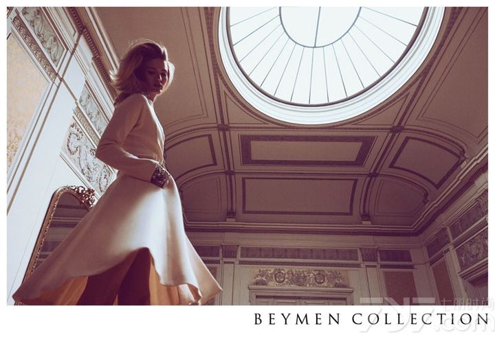 Beymen Collection 发布2013秋冬系列时尚女装广告大片，本次大片由摄影师Koray Birand 执镜，模特 Michelle Buswell 与 Noah Mills 出镜演绎。本季女装的设计旨在表达都市职业女性的优雅干练。以奢华及品味秉承品牌的概念、产品系列的多样性及原创性，提供兼具清新活力与摩登感的时尚选择。